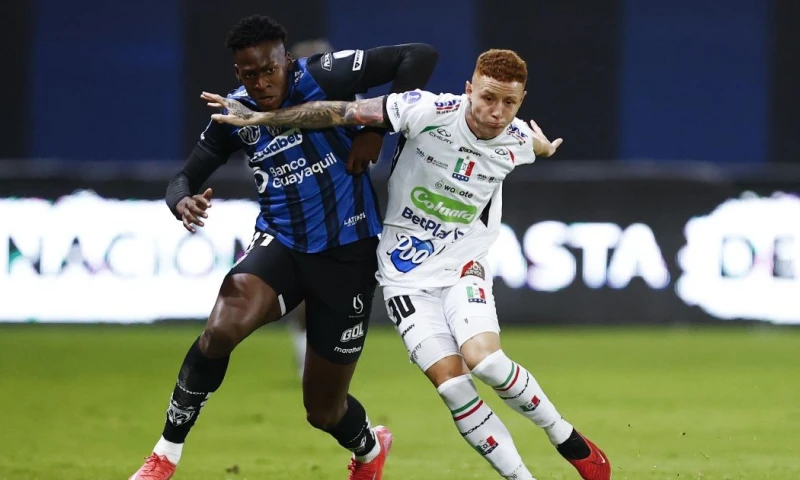 Once Caldas sorprendió a Independiente del Valle con su velocidad / Foto: EFE