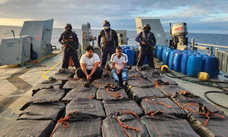 Aseguró que esta incautación es "un ataque" de más de 2.000 millones de dólares a las estructuras económicas de las organizaciones delictivas / Foto: cortesía Armada del Ecuador