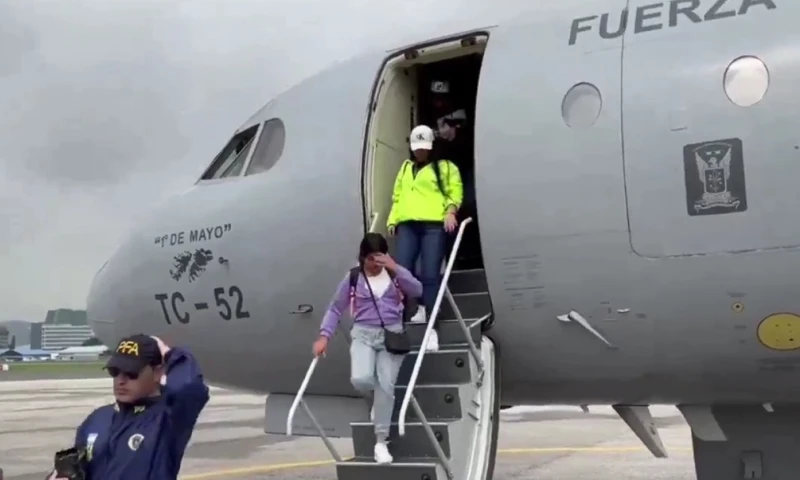 Aunque oficialmente no se ha informado de la identidad ni el número de los detenidos, los medios locales argentinos indicaron que son ocho / Foto: cortesía