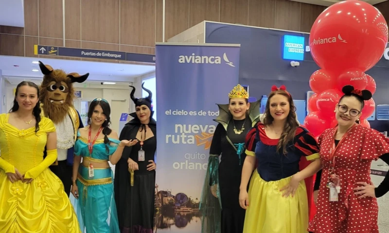 El primer vuelo salió del Aeropuerto Mariscal Sucre con 160 pasajeros./ Foto: cortesía Nicolás Larenas