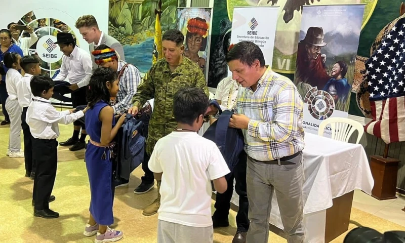 La inversión de $ 15.000 será para 800 estudiantes / Foto: cortesía Embajada de Estados Unidos 