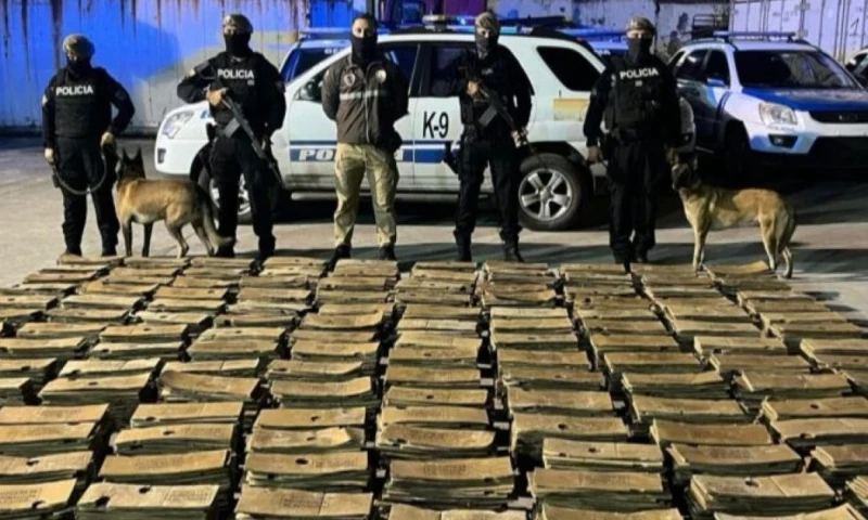 La droga fue detectada gracias a un perro antidrogas / Foto: cortesía Policía 