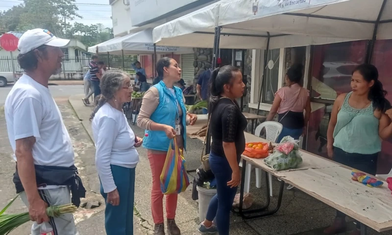 Se promocionaron artesanías, textiles, manualidades, plantas y alimentos amazónicos/ Foto: cortesía MIES