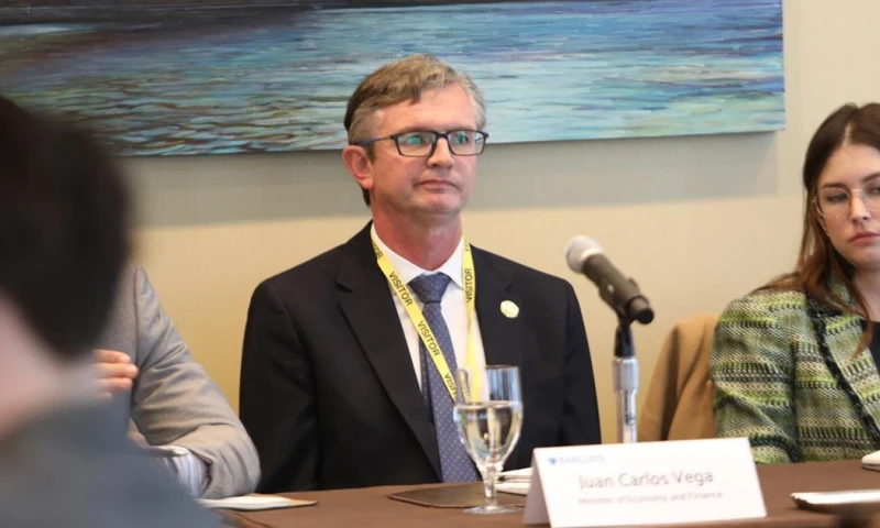 La misión del organismo multilateral sostendrá reuniones con diversas instituciones del Estado y del sector privado / Foto: cortesía Ministerio de Finanzas