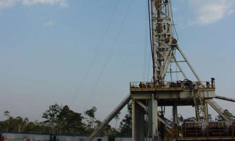 Schlumberger es una empresa que negoció con la estatal Petroamazonas. Foto: La Hora