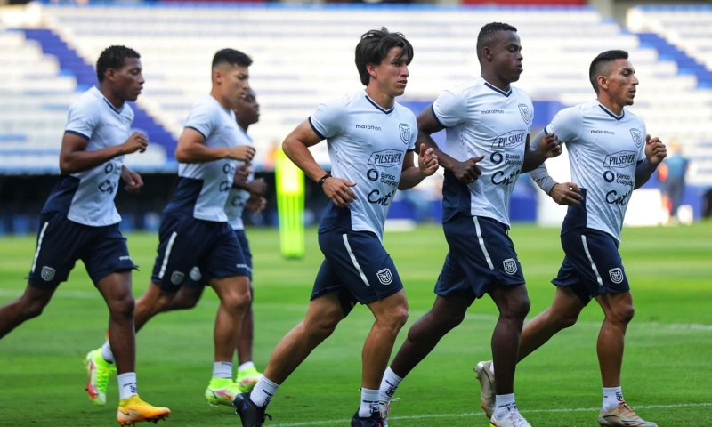 Ecuador alista su equipo para decisivo partido ante Bolivia / Foto: EFE