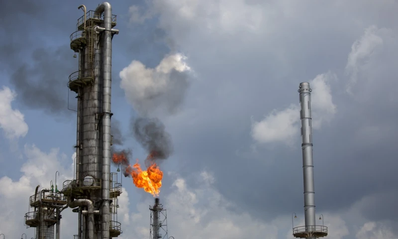 Las áreas más disputadas fueron adjudicadas a empresas Petrobras, Shell, Chevron, la china CNOOC, la australiana Karoon y la noruega Equinor / Foto: EFE