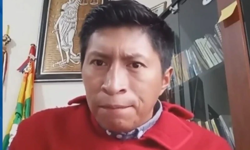 Fernando Guamán, presidente del Movimiento Indígena de Chimborazo, fue entrevistado hoy en Teleamazonas / Foto: cortesía Teleamazonas