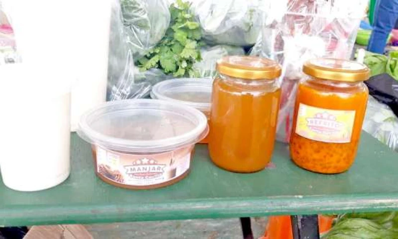 OFERTA. Son diversos los productos que se expenden. Foto: La Hora