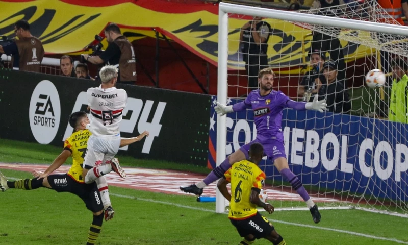 Barcelona cayó 0-2 frente a Sao Paulo en Guayaquil / Foto: EFE