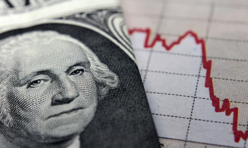 La divisa estadounidense tuvo una caída de - $12,62 pesos respecto a la jornada anterior (-0.34%). / Foto: Shutterstock