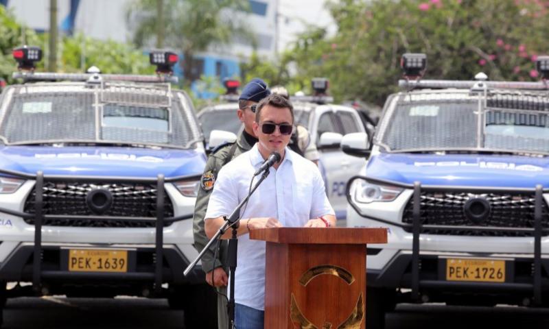 La entrega de los patrulleros tuvo lugar en la explanada del estadio Alberto Spencer / Foto: cortesía Presidencia
