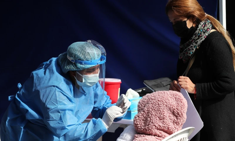 Ecuador reporta 849.386 casos acumulados de covid-19 y 35.347 fallecidos / Foto: EFE