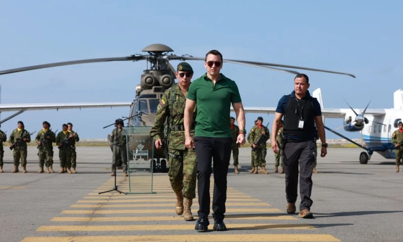 La entrega fue encabezada por el presidente de la República, Daniel Noboa, durante una ceremonia realizada en la provincia de Santa Elena/ Foto: cortesía Presidencia