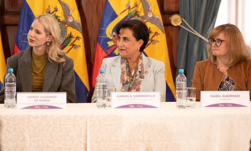 La primera dama, Lavinia Valbonesi, participó en la presentación / Foto: cortesía Cancillería