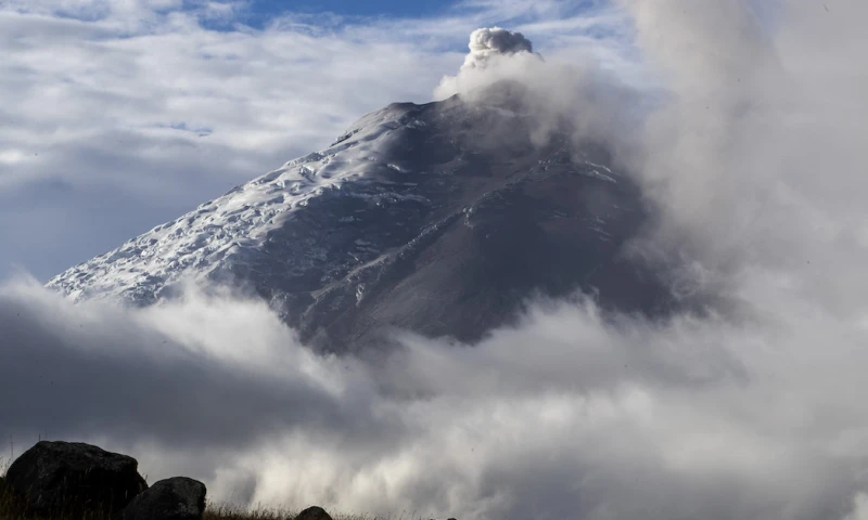 El Sangay y el Cotopaxi expulsaron ceniza / Foto: EFE