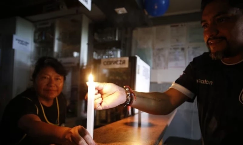 Los cortes de luz de esta semana han sido de 6 horas diarias / Foto: EFE