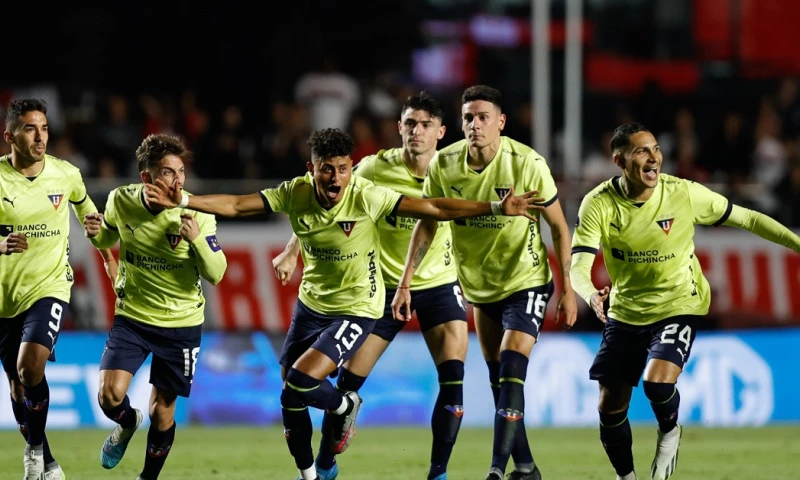 El cuadro universitario estuvo impecable en los lanzamientos penales / Foto: EFE