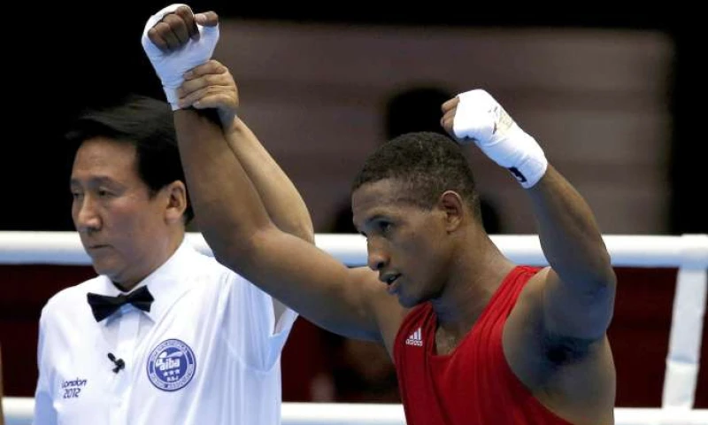 Experiencia. Carlos Góngora durante su época como boxeador amateur. Foto: La Hora