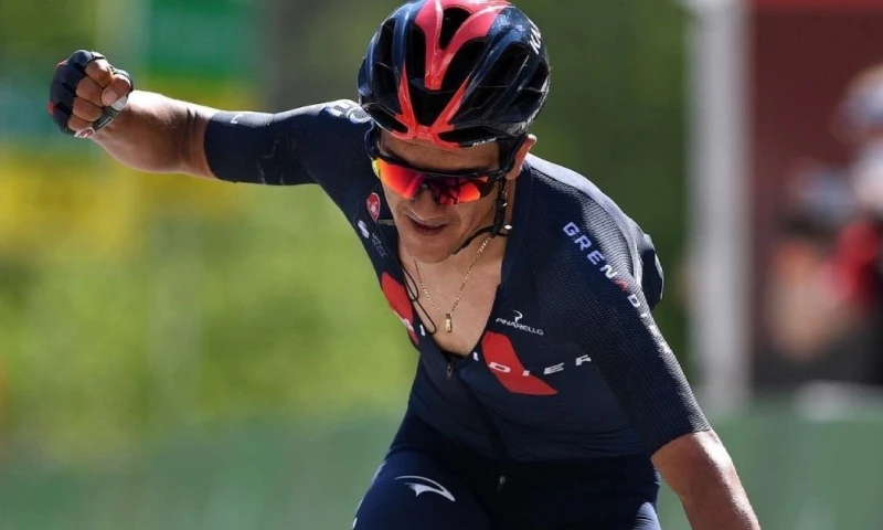 Richard Carapaz:"El objetivo del equipo es llegar a París con el maillot amarillo"/ Foto: EFE