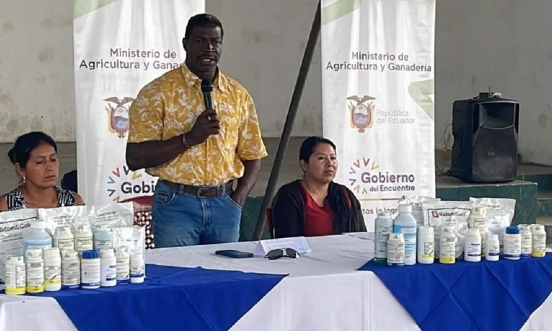 Los kits tienen la finalidad de controlar plagas y enfermedades de cultivos./ Foto: cortesía MAG