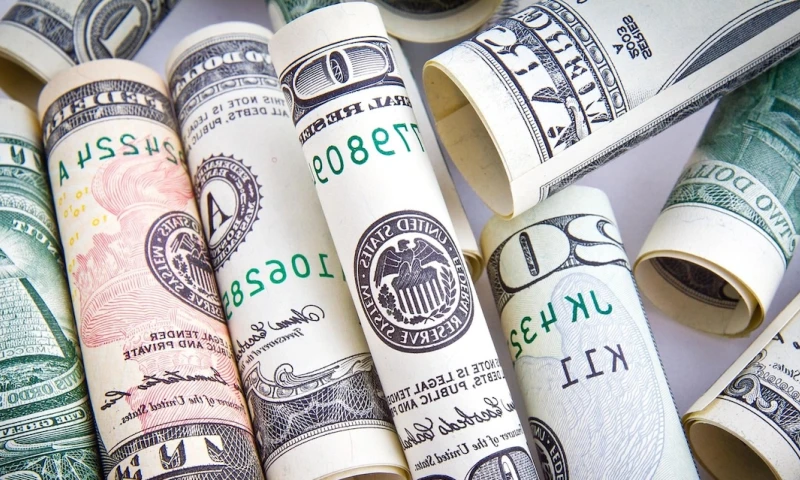 La divisa estadounidense tuvo una caída y cerró el día con una caída de $15,05 pesos respecto a la jornada anterior (-0.38%)./ Foto: Shutterstock