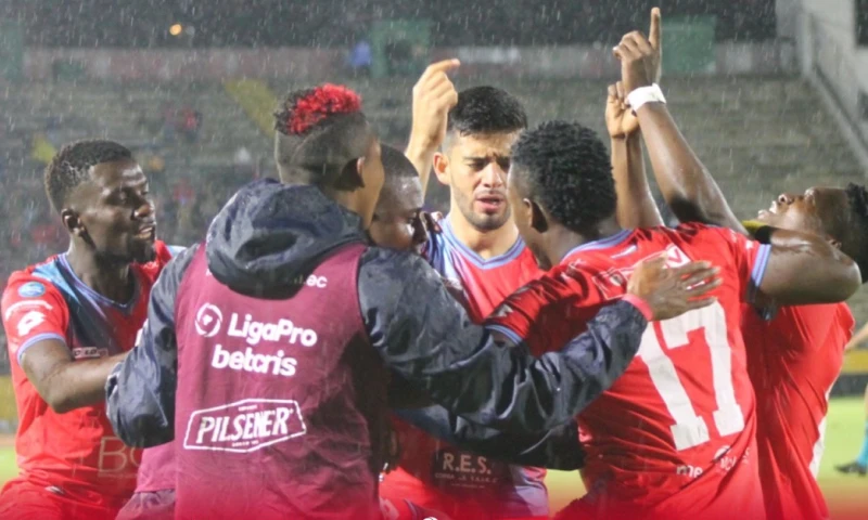 Con 13 títulos en sus vitrinas, está entre los que más campeonatos ha conseguido en la historia del fútbol nacional / Foto: cortesía Club El Nacional