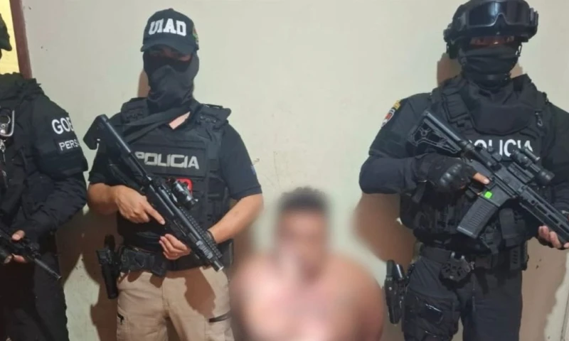En Ecuador se ejecutaron 21 allanamientos que permitieron la captura de 15 integrantes del grupo / Foto: cortesía Policía Nacional