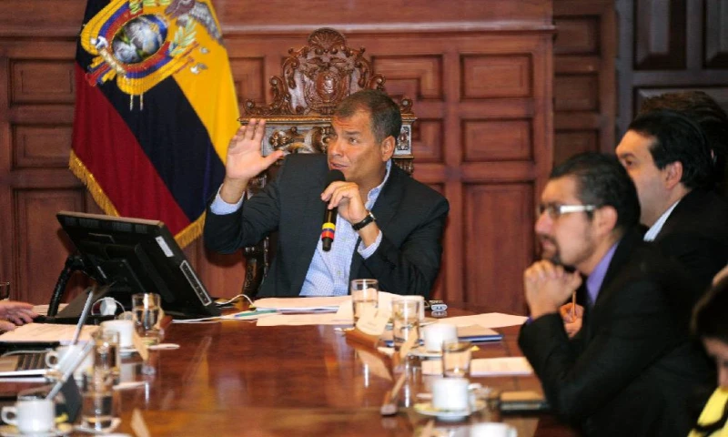 ACTO. En una rueda de prensa, el presidente Correa se refirió al tema ayer.