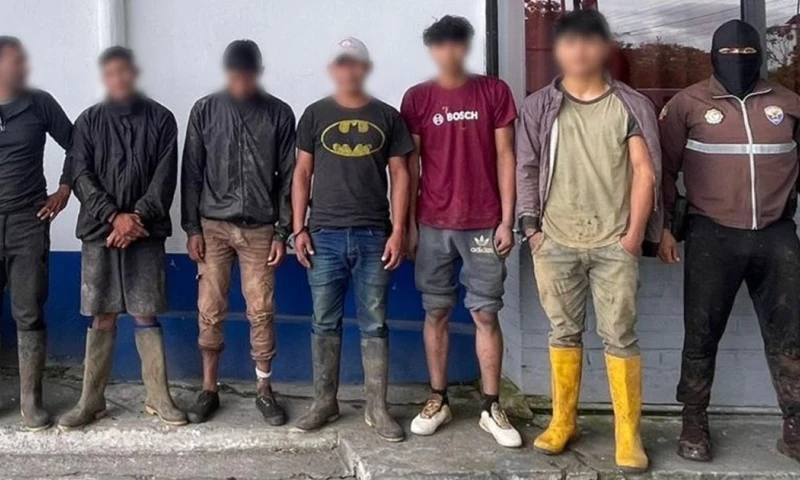 Las actividades del campamento minero clandestino afectaron a la calidad del río Abanico/ Foto: cortesía EFE