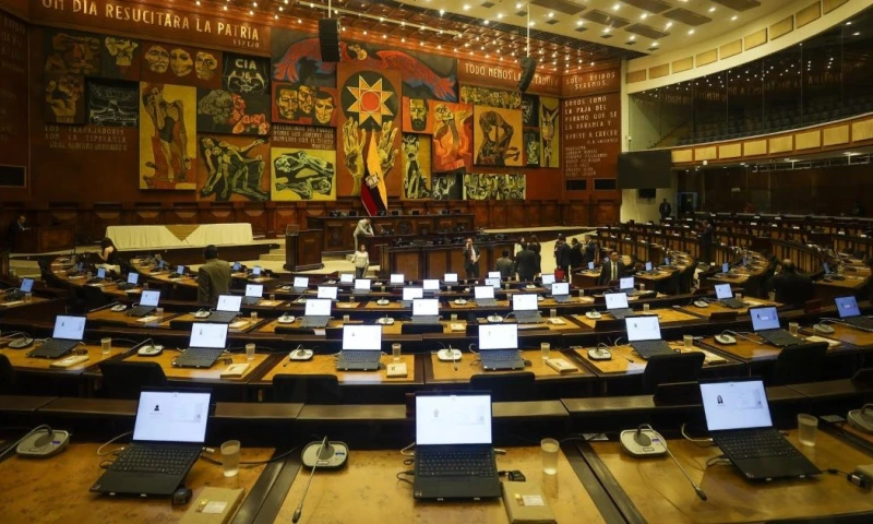 Los asambleístas que lleguen con retraso serán multados con 55,52 dólares / Foto: EFE