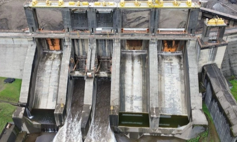 Los trabajos de mantenimiento se realizaron durante enero en Agoyán y San Francisco / Foto: cortesía MAE