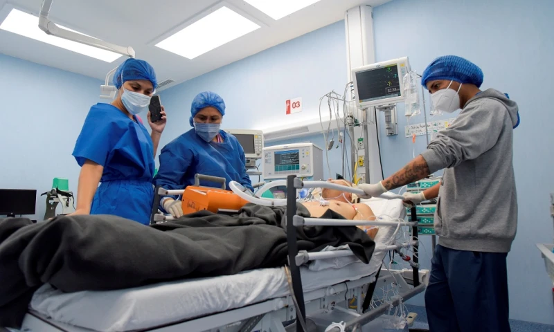 Ecuador alcanza 355.964 casos acumulados de covid-19 / Foto: EFE