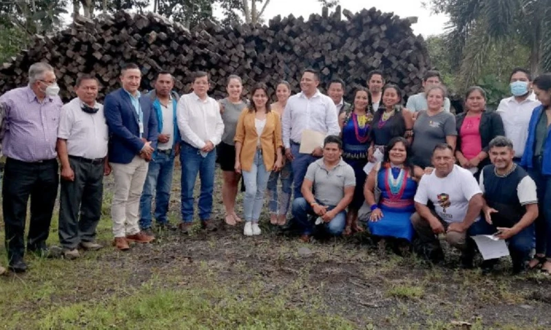 81 metros cúbicos de madera decomisada fueron donados para fines sociales en Morona / Foto: cortesía ministerio de Ambiente