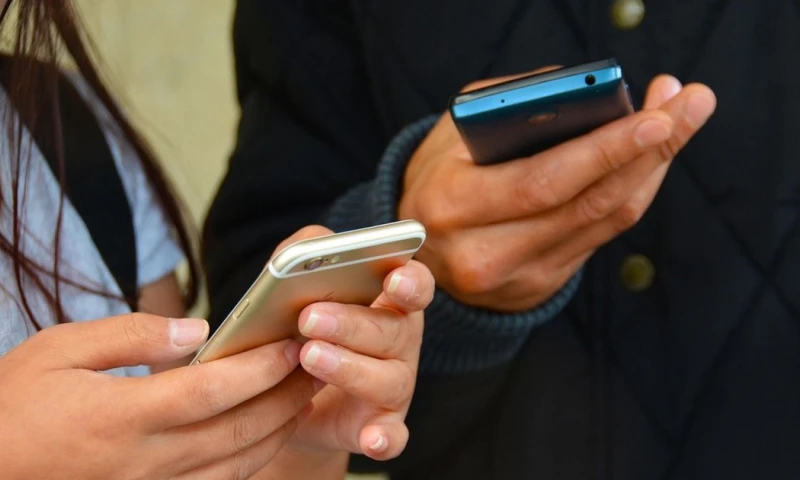 Las telefónicas Conecel (Claro) y Otecel (Movistar) renegociarán sus concesiones / Foto: Pixabay