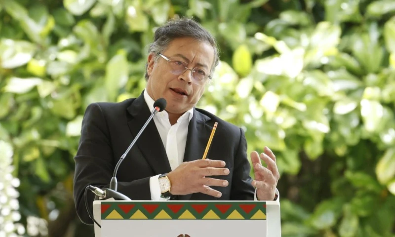 El mensaje de Petro llega en la misma semana en la que las autoridades ecuatorianas informaron de una explosión registrada en una vía del sur del país / Foto: EFE