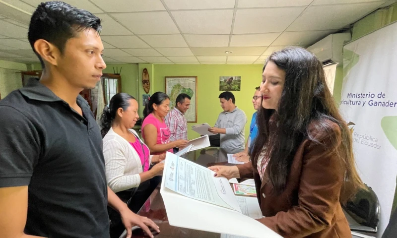 Alrededor de 2.071 hectáreas que se han legalizado para el desarrollo socioeconómico y productivo de las familias campesinas de Napo / Foto: cortesía ministerio de Agricultura