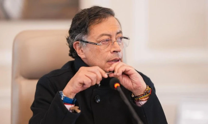 El artefacto fue localizado en el corregimiento de Jardín de Sucumbíos, cerca de la frontera binacional / Foto: cortesía Presidencia Colombia