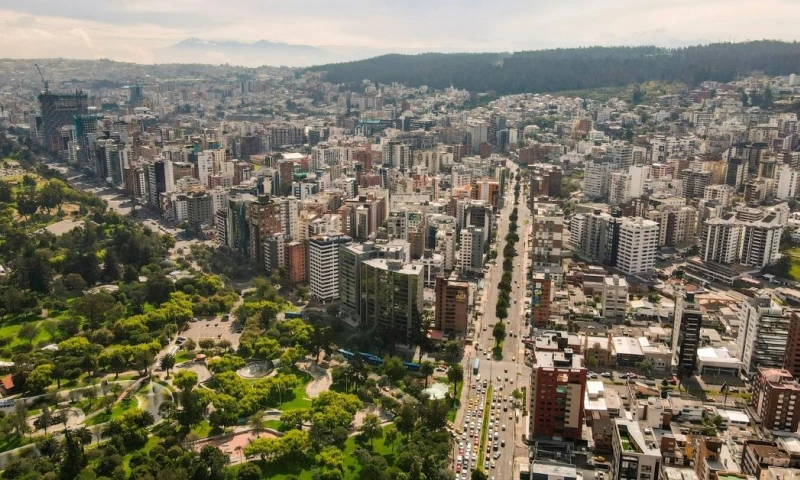 Quito, una ciudad para admirar desde el cielo y desde la magia de sus templos/ Foto: EFE