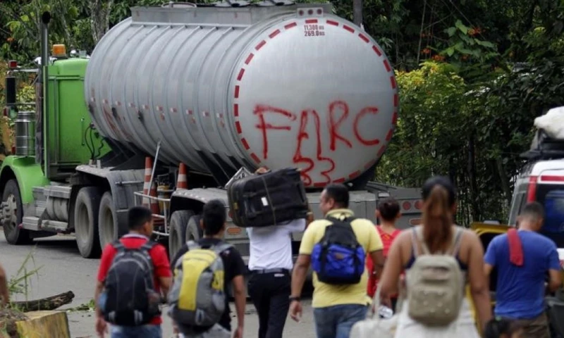 Los enfrentamientos entre las guerrillas dejan al menos 80 muertos y cerca de 20.000 desplazados / Foto: EFE