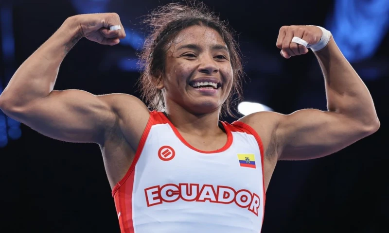 'La Tigra' se colgó en París 2024 la medalla de plata en la categoría de -53 kilos de la lucha libre / Foto: cortesía SportsCenter