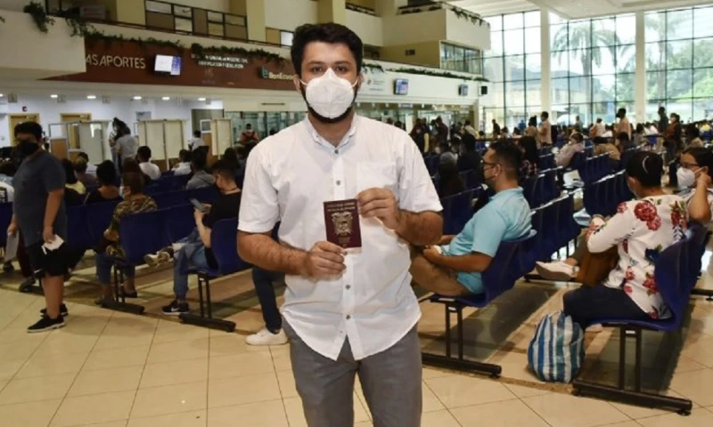 Extensión del horario de atención para emisión de pasaporte en Quito, Guayaquil y Cuenca / Foto: Google Images