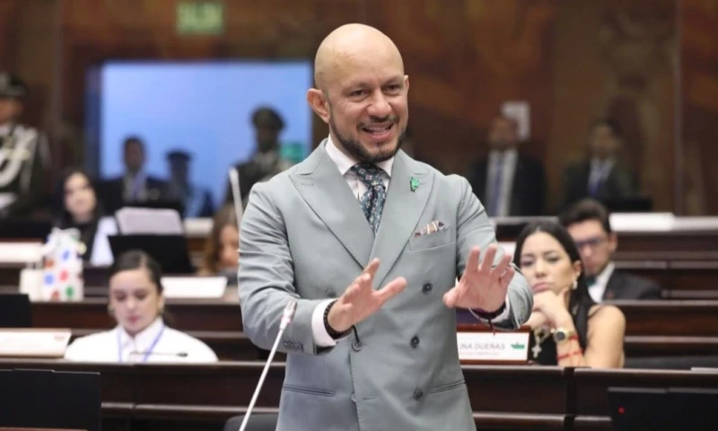 Andrés Castillo, asambleísta de ADN, responsabilizó al correísmo por el fallo adverso en el caso Chevron / Foto: cortesía 