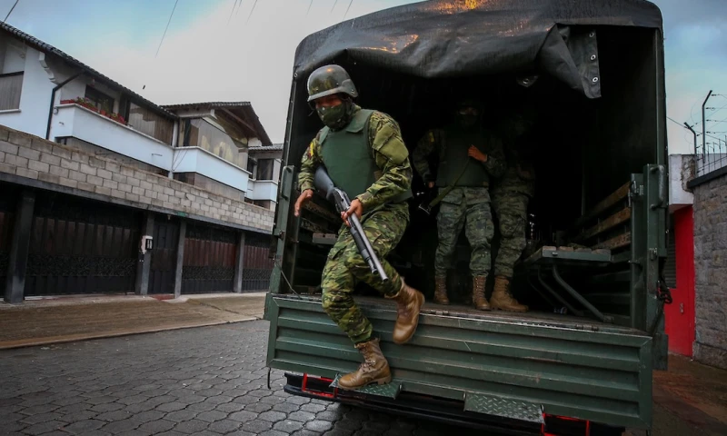 533 personas fueron detenidas en primera semana de estado de excepción / Foto: EFE