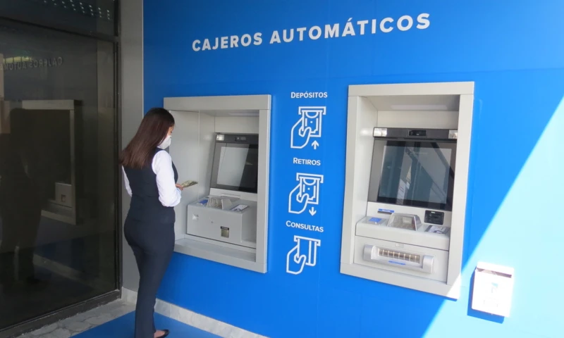 En el país existen 4.984 cajeros, según Asobanca./ Foto: cortesía Cámara de Comercio de Quito