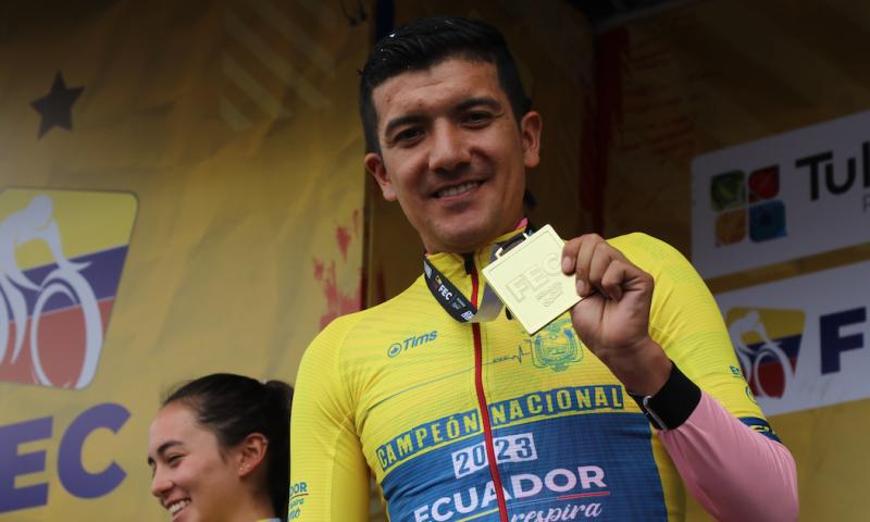 Richard Carapaz ganó su primera corona en Ecuador / Foto: EFE