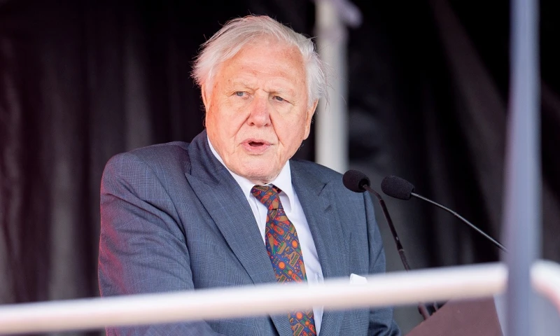 Ecuador condecora a David Attenborough por el documental "Galápagos 3D" / Foto: EFE