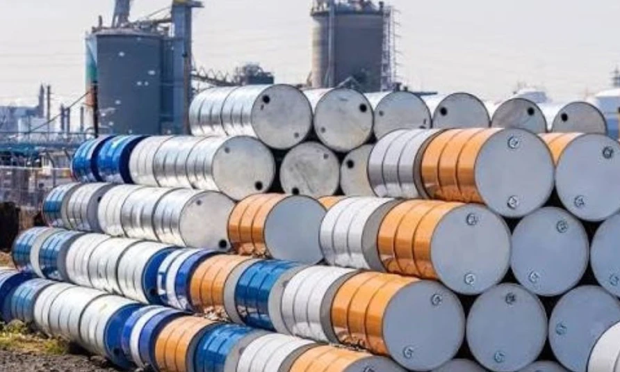 Petróleo sube por tensión entre Estados Unidos e Irán; WTI supera los 84 dólares
