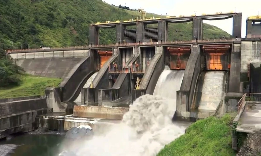 Cenace identifica cinco riesgos para el sistema eléctrico antes del estiaje