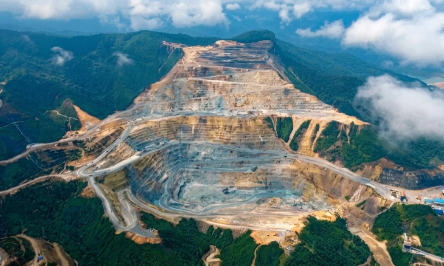 China consolida su peso como comprador clave de los minerales ecuatorianos